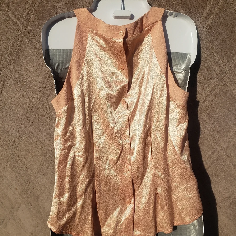 Shell/ Blouse - Picture 2 of 4